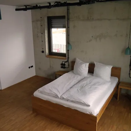 Z1-das Haus * Цвенкау